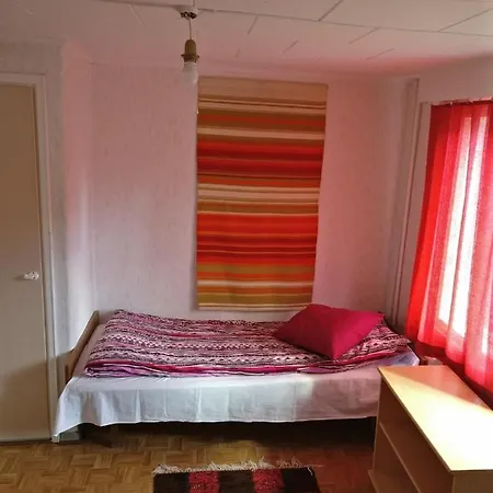 Tilava Huoneisto Puutarhanaekymaellae Kankaanpää